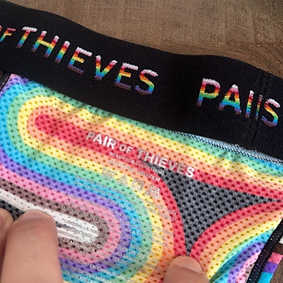 Pair of Thieves - Picture 4 of 7